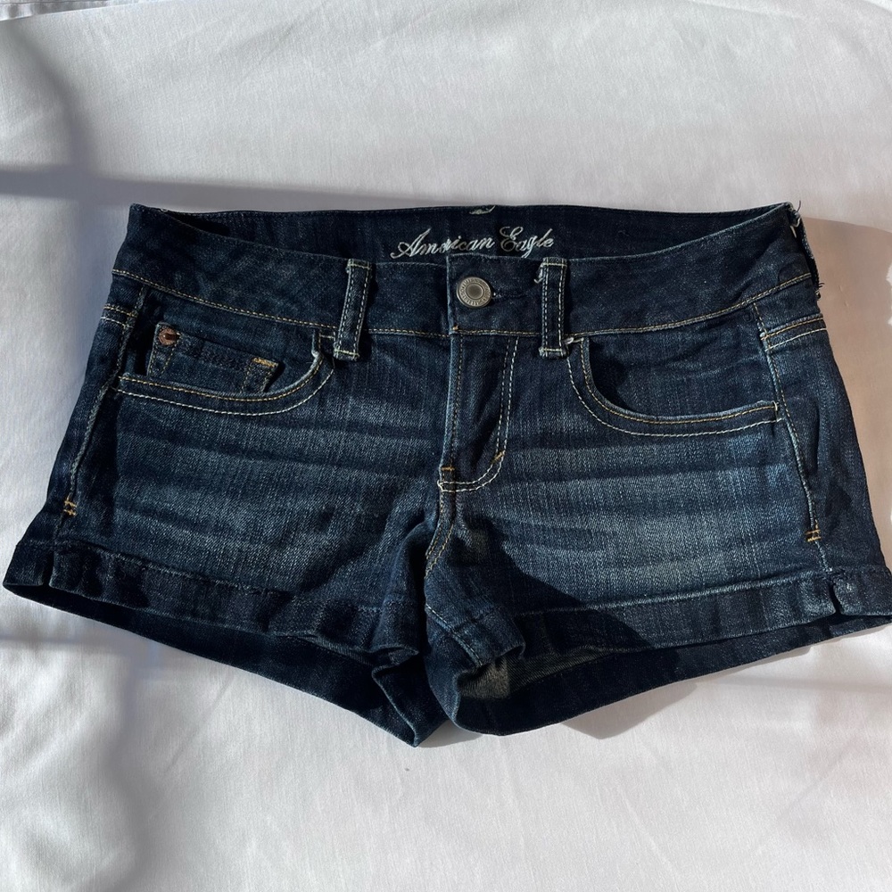 American Eagle Mini Denim Shorts 2” inseam size 4